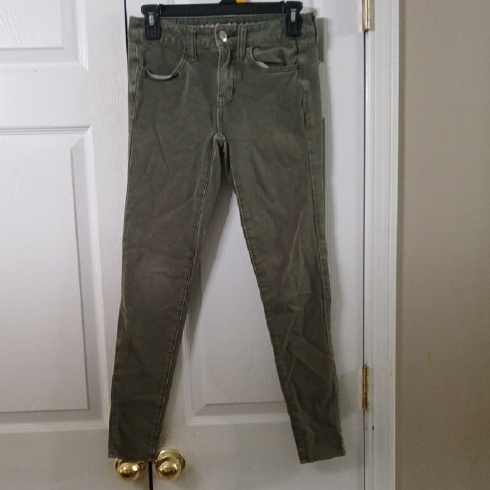American Eagle Outfitters Olive Green 360 degree Super Stretch Jeggings Sz 2 EUC